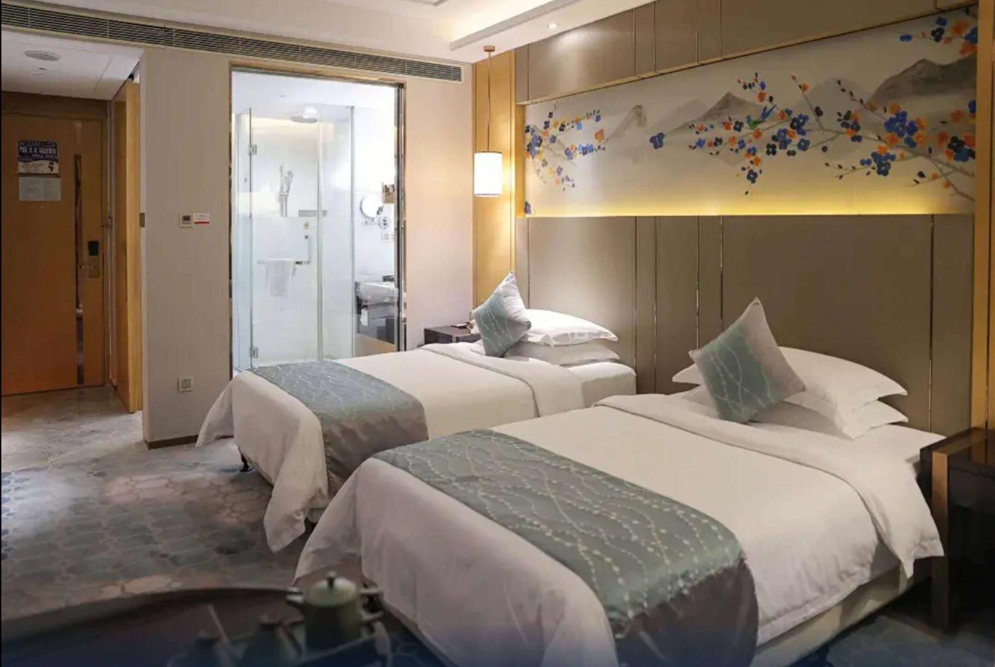 Ramada Yiyang Taojiang Hotel ภายนอก รูปภาพ