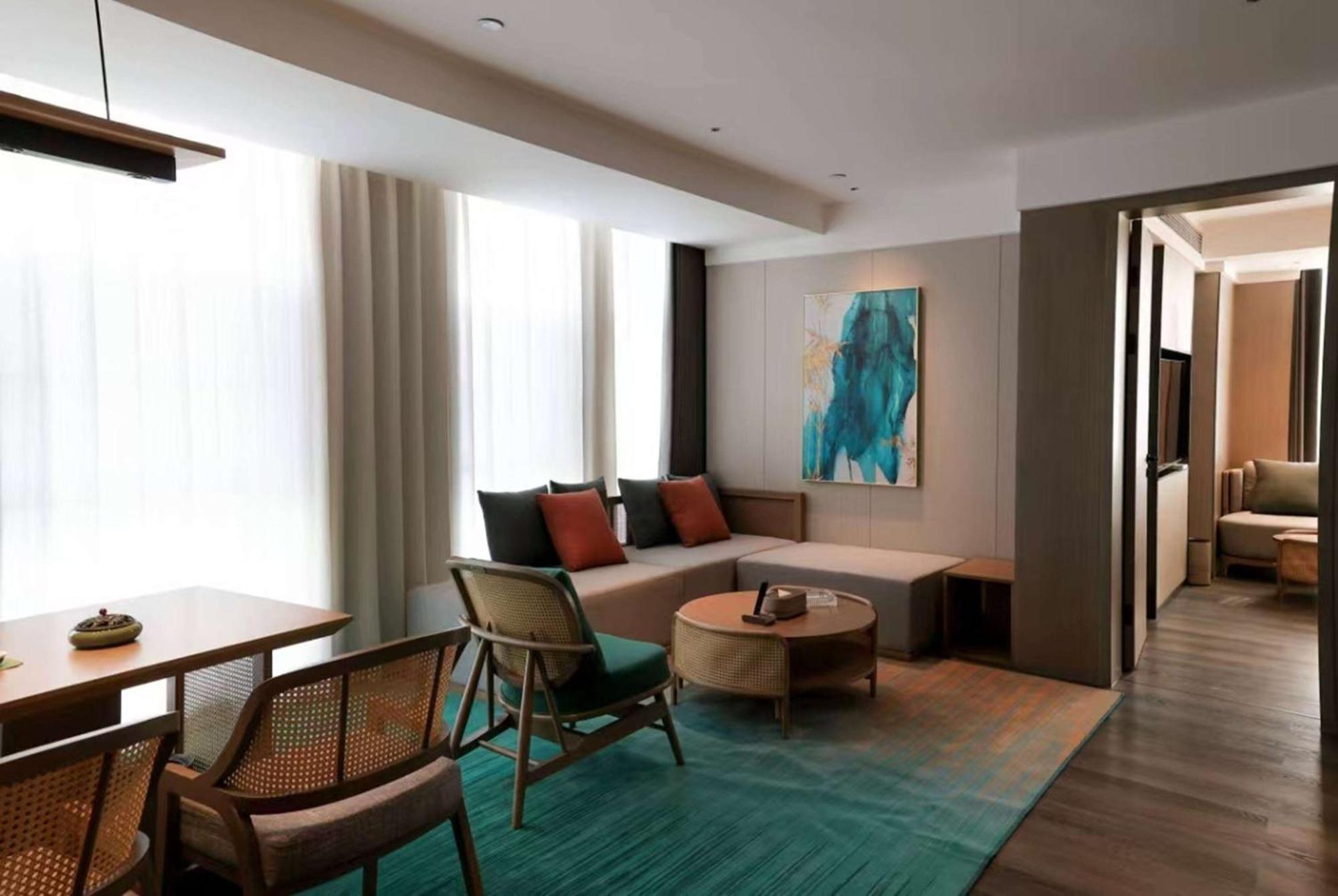 Ramada Yiyang Taojiang Hotel ภายนอก รูปภาพ