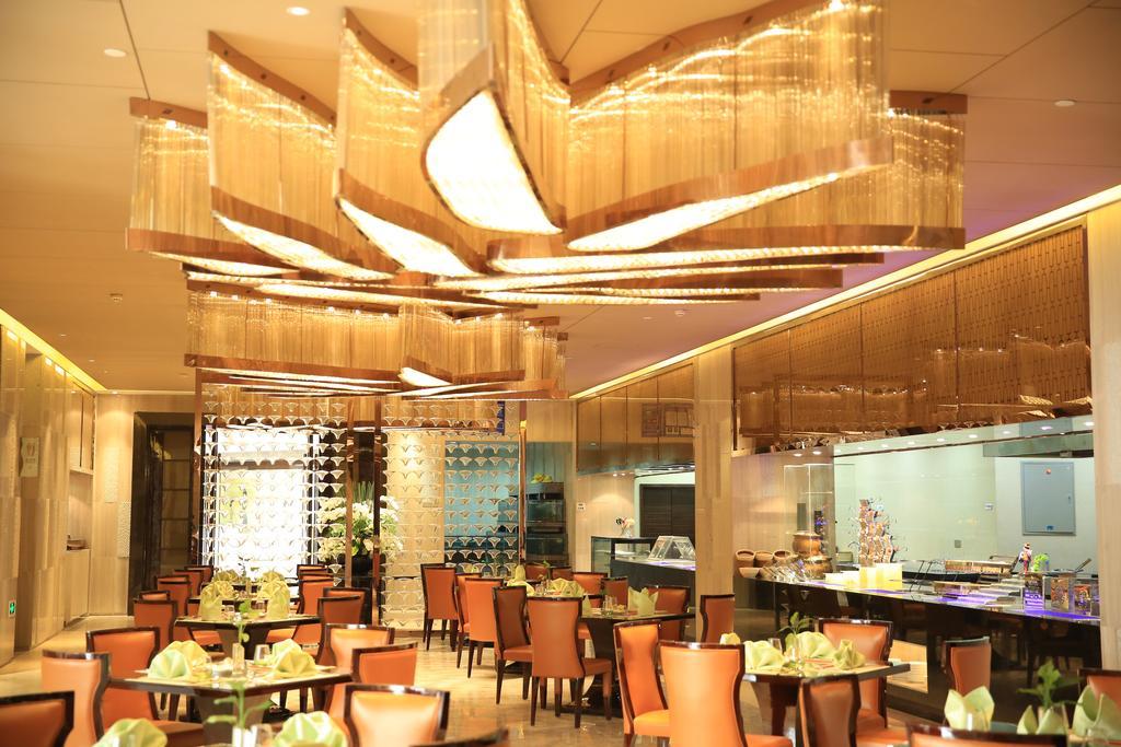 Ramada Yiyang Taojiang Hotel ภายนอก รูปภาพ