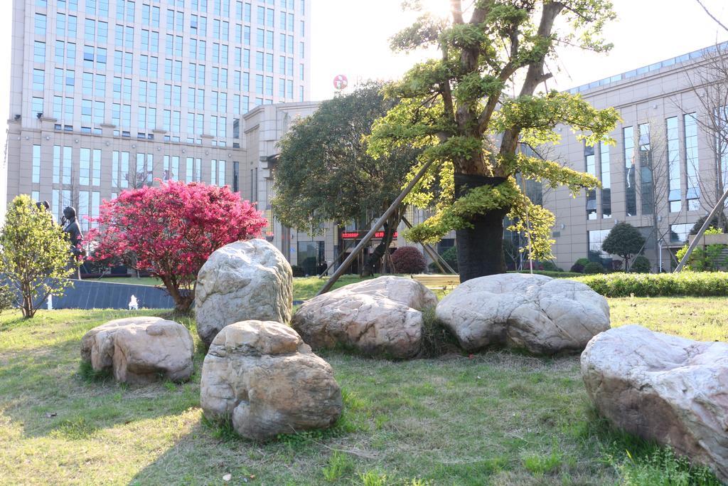 Ramada Yiyang Taojiang Hotel ภายนอก รูปภาพ
