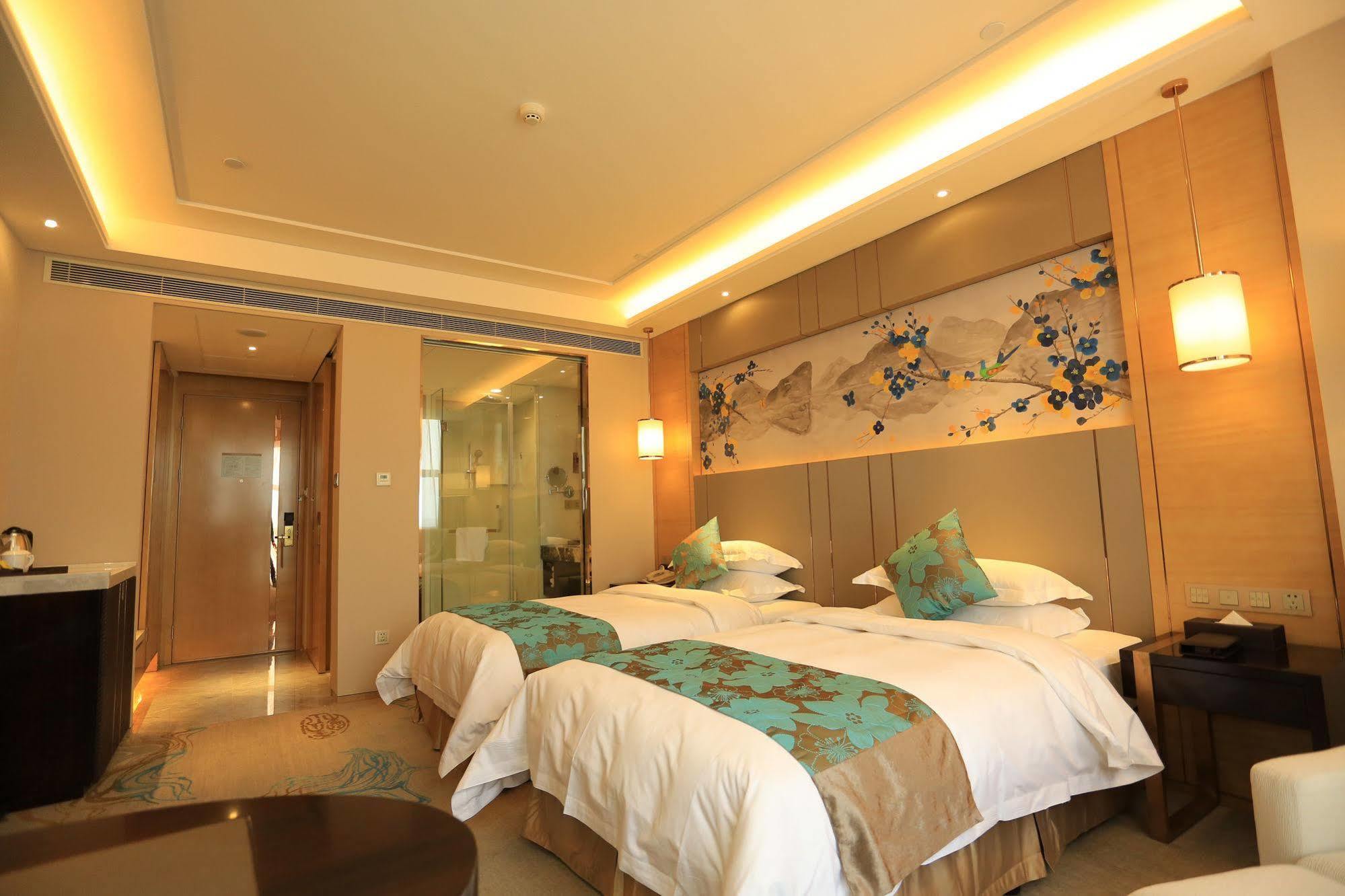 Ramada Yiyang Taojiang Hotel ภายนอก รูปภาพ
