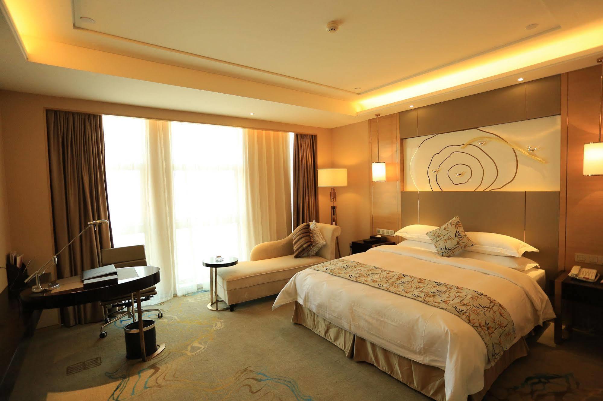 Ramada Yiyang Taojiang Hotel ภายนอก รูปภาพ